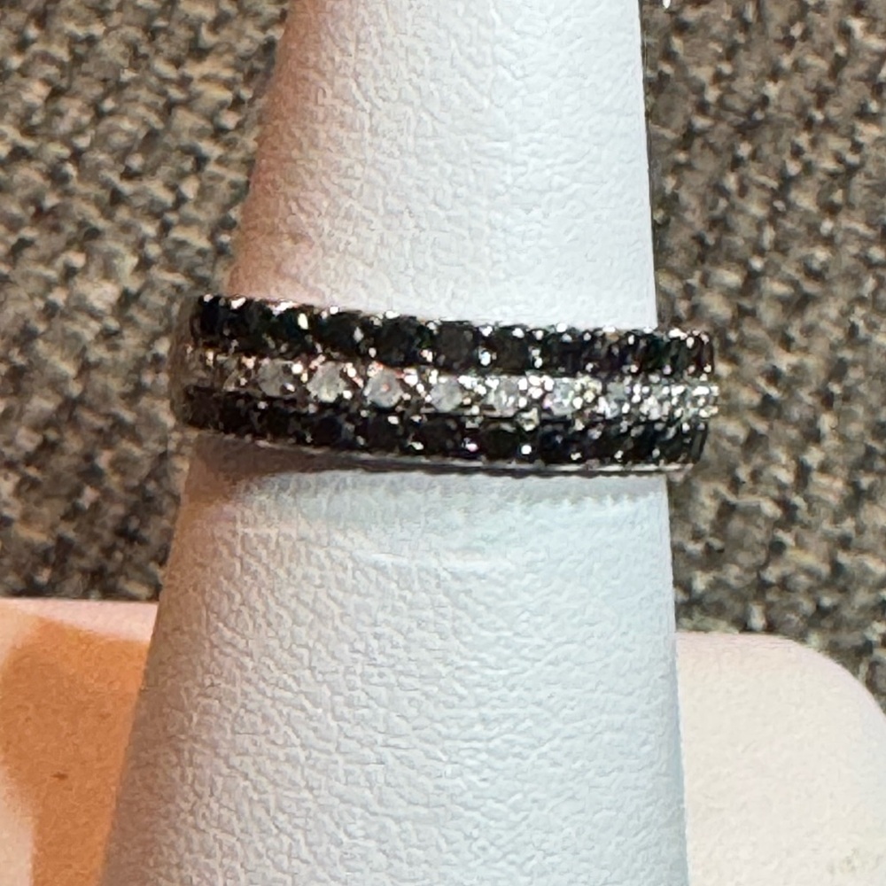 Real black & white diamond ring sterling silver size 6.75